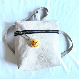 Forever 21 UNITALLA pale pink Small pebbled faux Leather backpack wz emoji charm